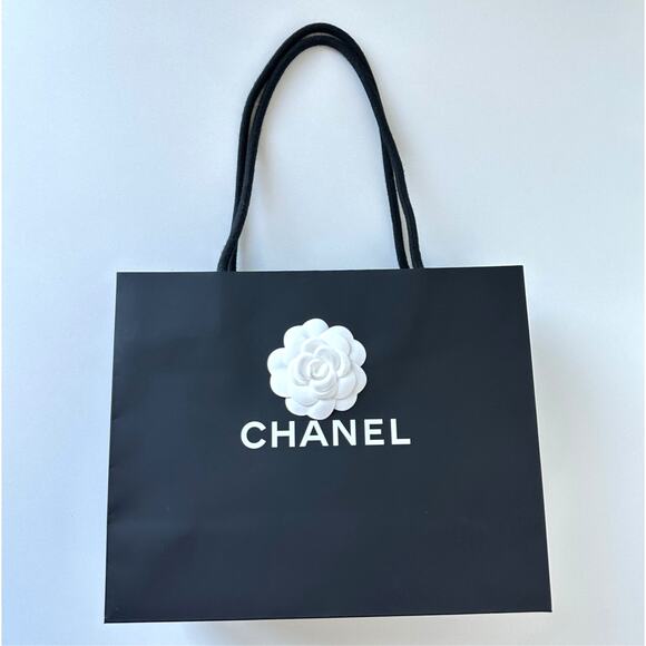 Authentic Chanel Medium Gift Bag w Camellia Flower 11.75” x 9.5” x 5” - Picture 10 of 10